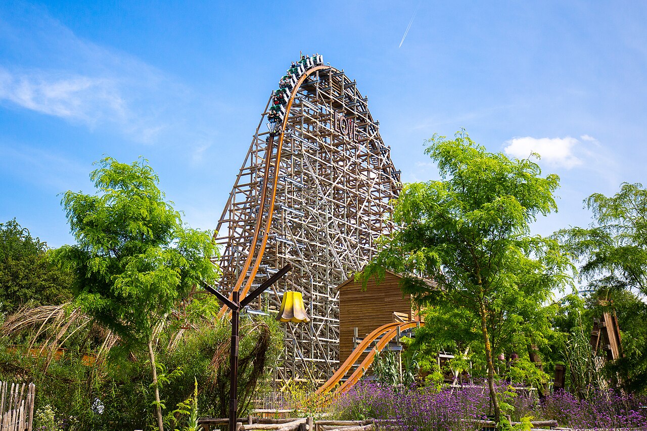 Untamed roller coaster at Walibi Holland